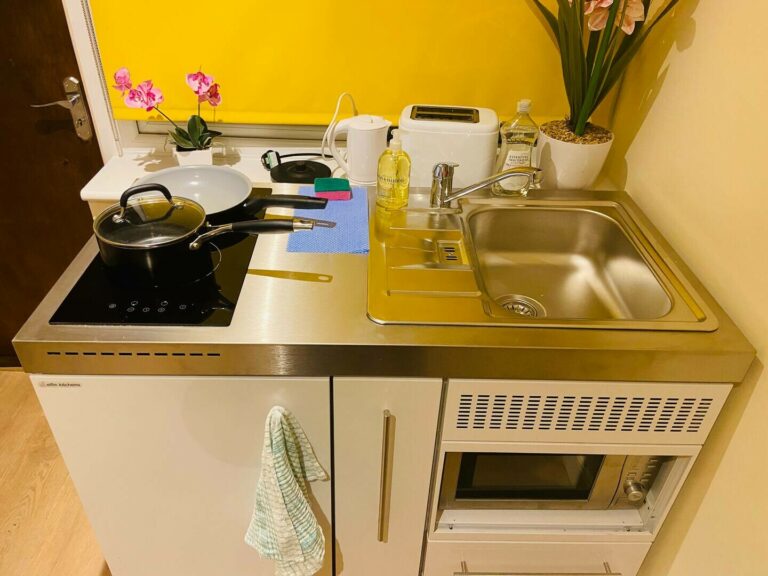 c957bdd8-f3e9-4880-8576-48b0a19fcb55