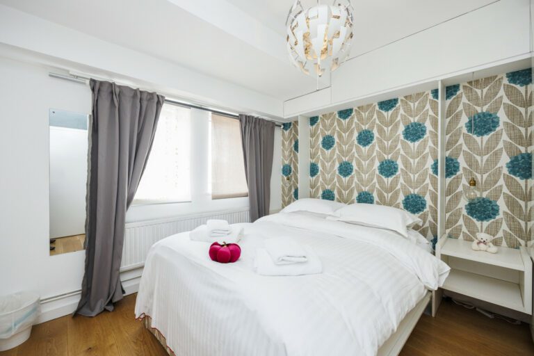 Flat-7-4-Cambridge-Court-004