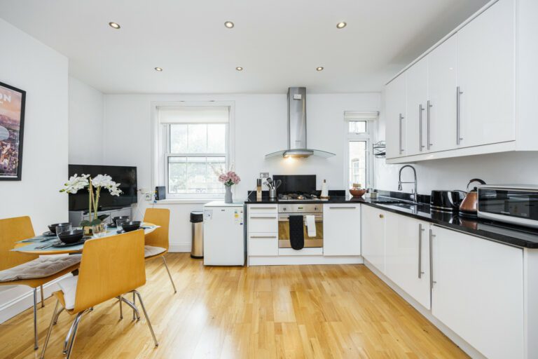 Flat-7-Peabody-Buildings-002